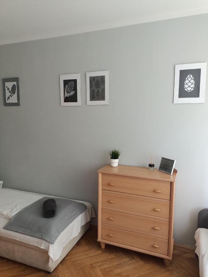 Pokoje Pod Swierkiem Swarzedz Bagian luar foto