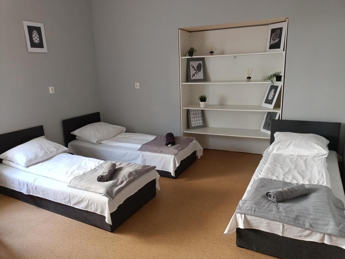 Pokoje Pod Swierkiem Swarzedz Bagian luar foto